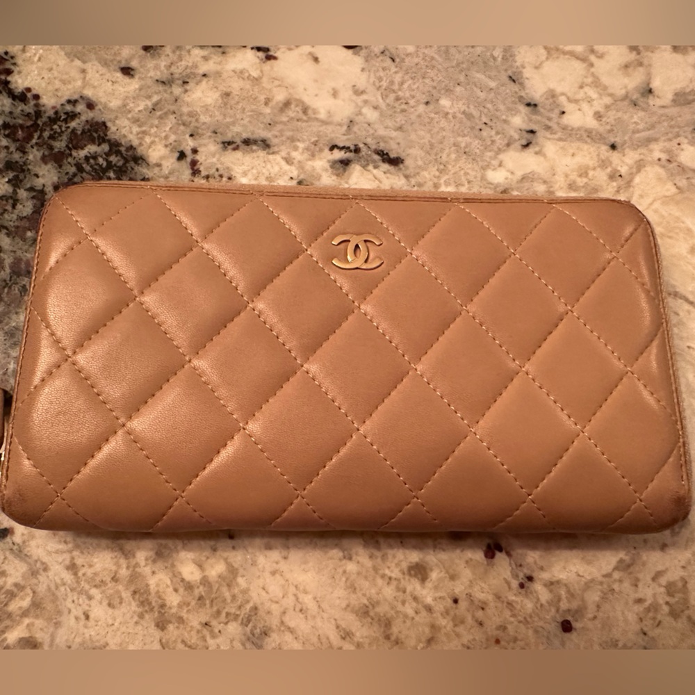 CHANEL beige buttery soft lambskin Quilted Wallet.  Gold hardware